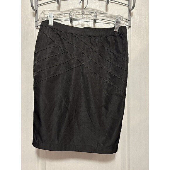 TULLE Women’s Pencil Skirt Small Casual Office Solid Black Back Zip Classic - Picture 1 of 12